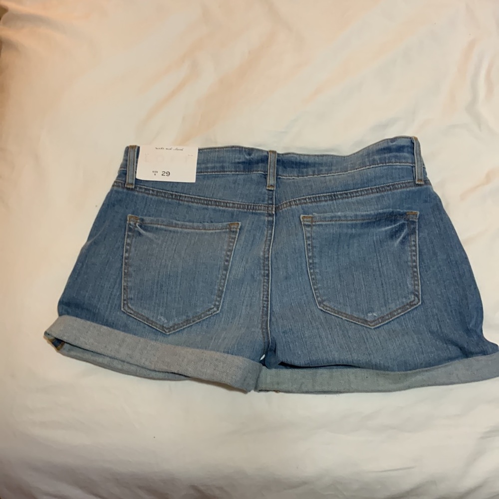 NWT, Ann Taylor Loft Blue Jean Shorts - Picture 2 of 3